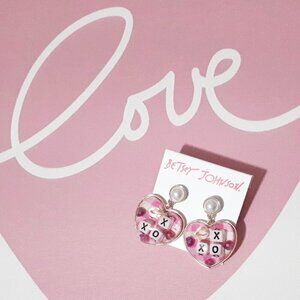 NWT Betsey Johnson XOXO heart & lip love drop earrings